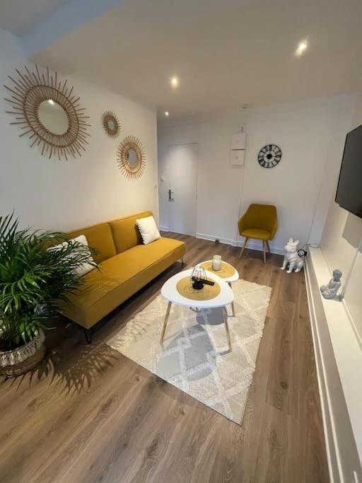 Le Sunny-Hyper Centre -Proche Gare - Paisible -Wifi Hd -Netflix-Ideal Couple Business Et Famille Niort Exterior photo