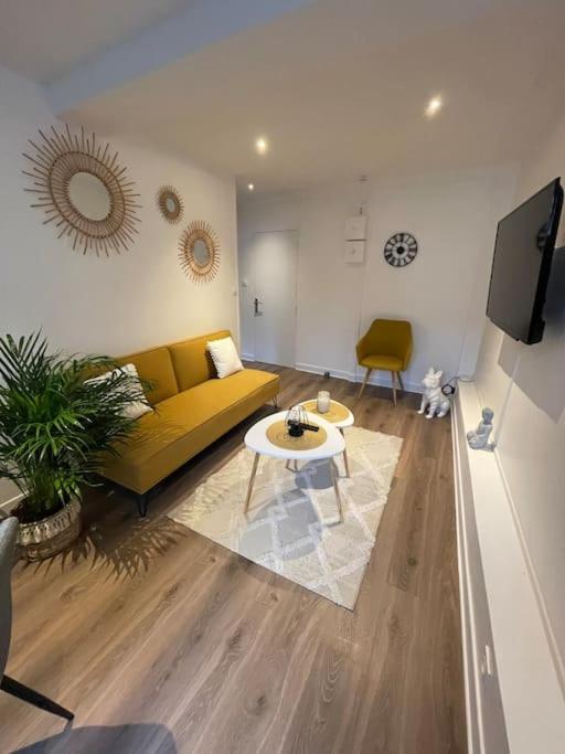 Le Sunny-Hyper Centre -Proche Gare - Paisible -Wifi Hd -Netflix-Ideal Couple Business Et Famille Niort Exterior photo