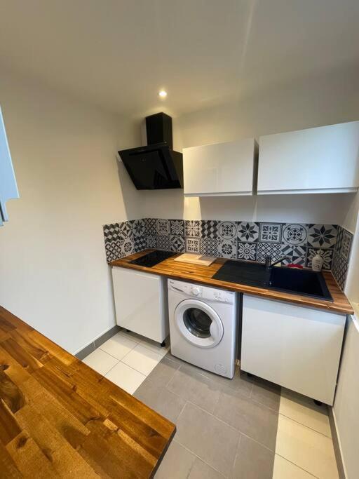 Le Sunny-Hyper Centre -Proche Gare - Paisible -Wifi Hd -Netflix-Ideal Couple Business Et Famille Niort Exterior photo